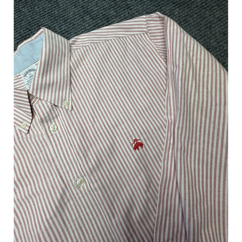 Brooks Brothers Button Down Shirt Men XL Red Striped Regent Fit Non-Iron Stretch